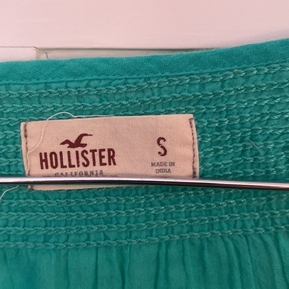 Used Hollister light weight tank top blouse size small - Picture 3 of 7